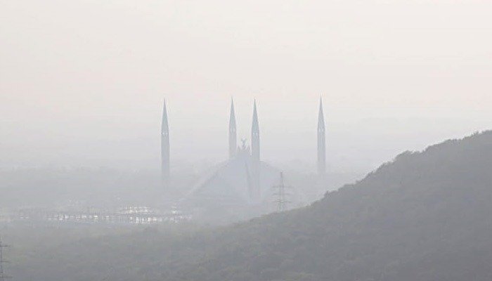 Pakistan Weather Update: Intermittent Rains Intensify Cold in Several Cities Pakistan Weather Update: PMD Predicts Rain and Snowfall in Different Parts of Country