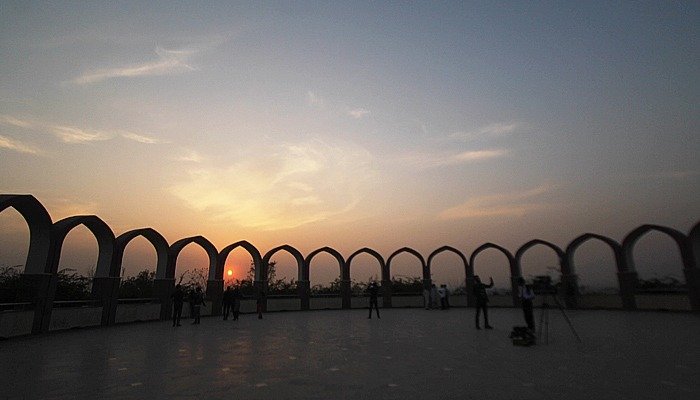 Cold Weather and Rain Expected Across Pakistan; Lahore Air Pollution Alarming Cold Weather and Rain Expected Across Pakistan; Lahore Air Pollution Alarming