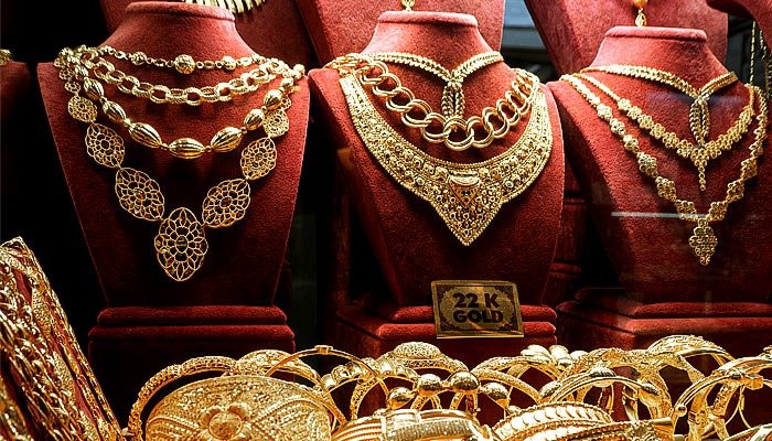Gold Prices Plunge Nationwide as Per Tola Drops Rs10,000 Gold Prices Plunge Nationwide as Per Tola Drops Rs10,000