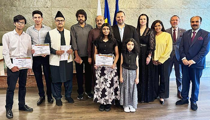 Romanian envoy honors Pakistan’s first opera students Romanian envoy honors Pakistan’s first opera students