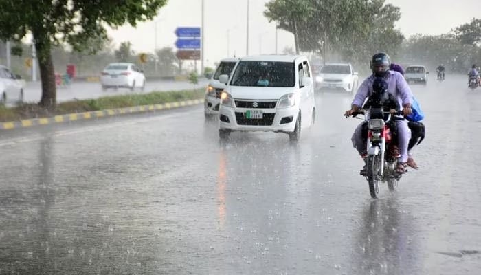 PMD Warns of Heatwaves, Heavy Rains and Flood Risks Nationwide PMD Warns of Heatwaves, Heavy Rains and Flood Risks Nationwide